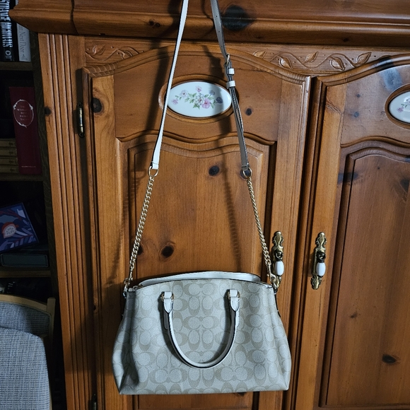 Coach purse - Picture 6 of 6